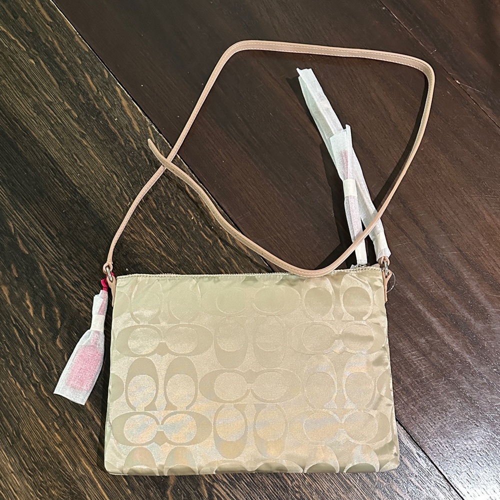 Coach Legacy Weekend Signature Nylon Hippie 24861 Messenger Bag Purse-Crossbody